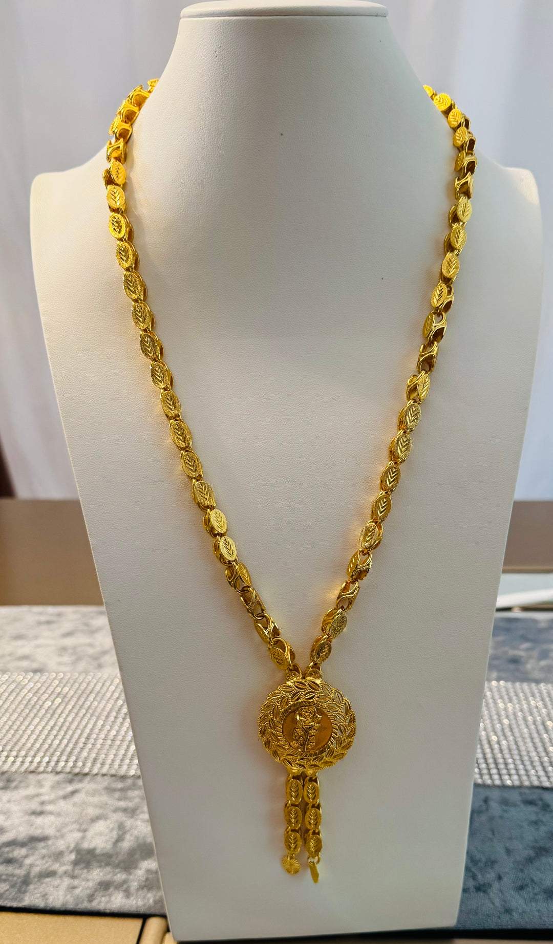 LONG NECKLACE
