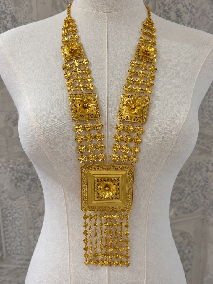 LONG NECKLACE