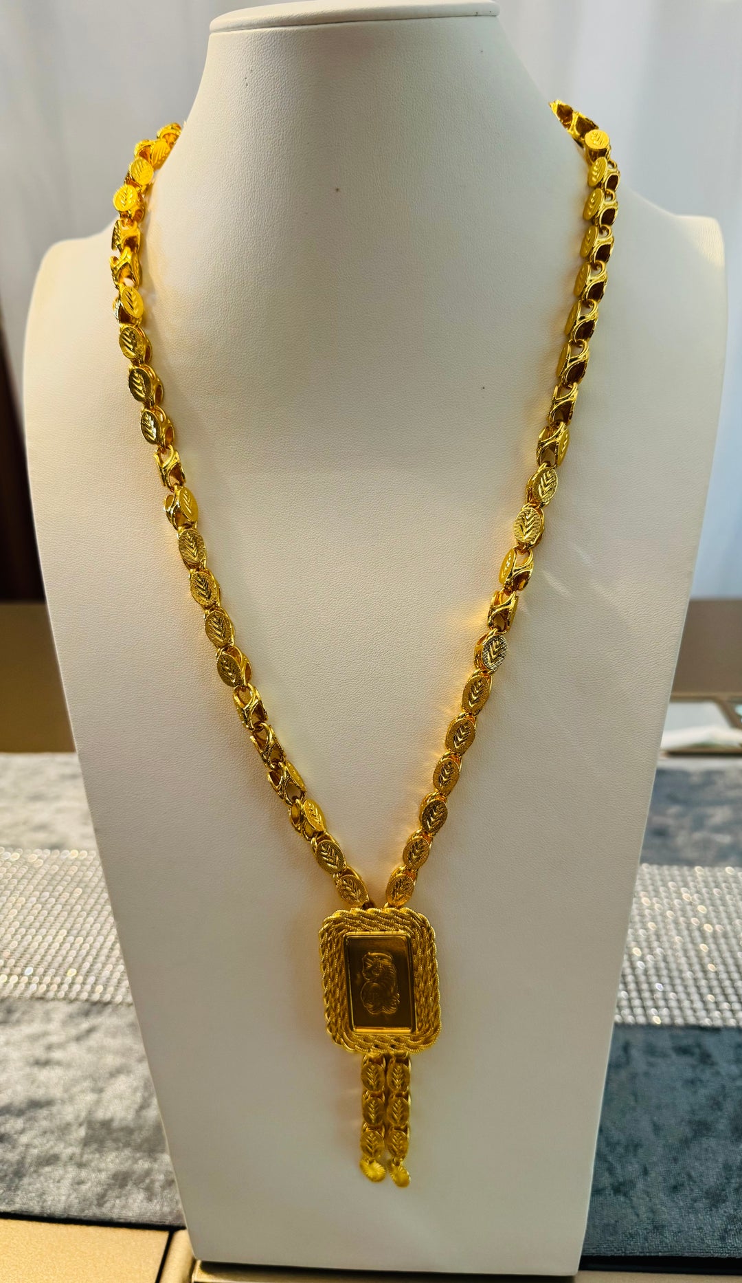 LONG NECKLACE
