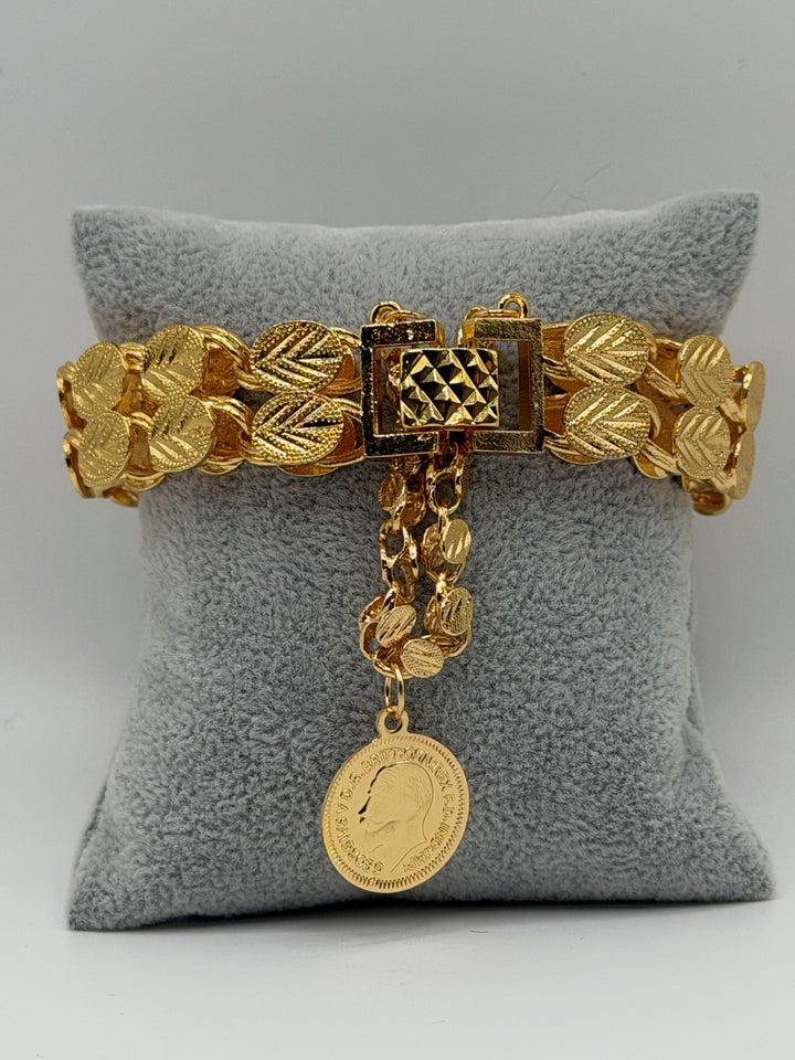 BRACELET