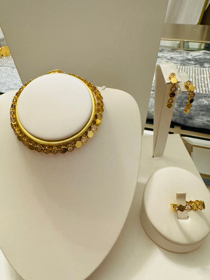 SHORT NECKLACE SETS