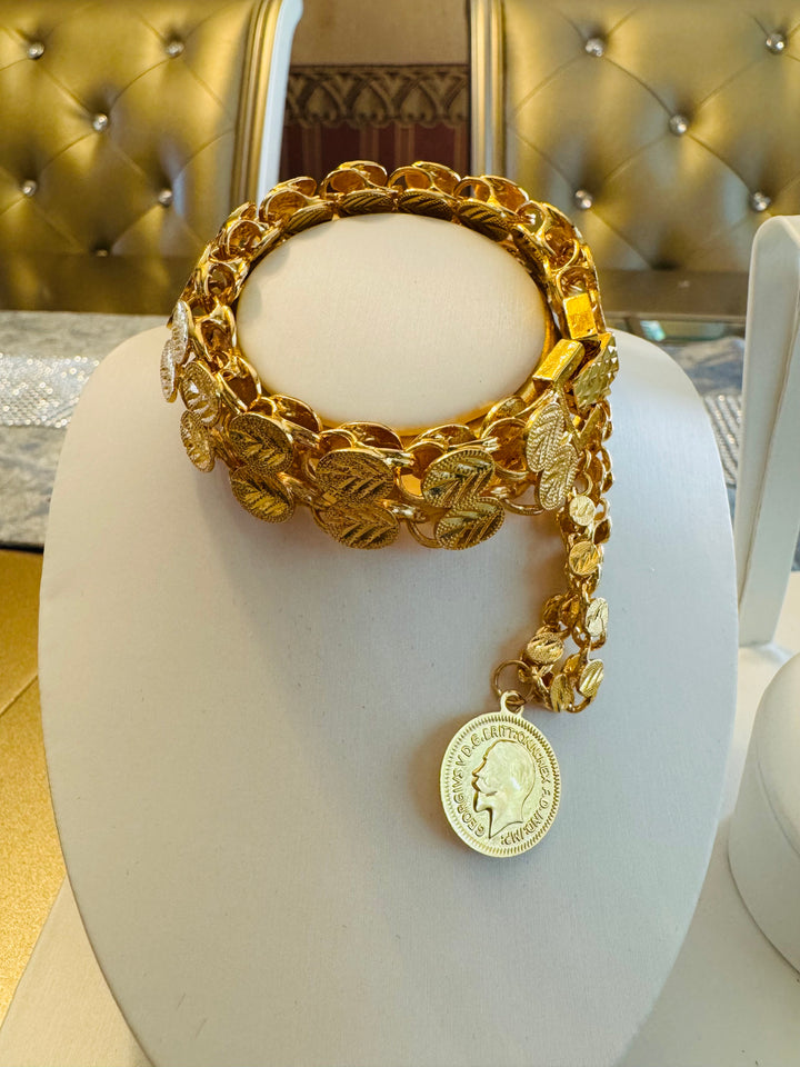BRACELET
