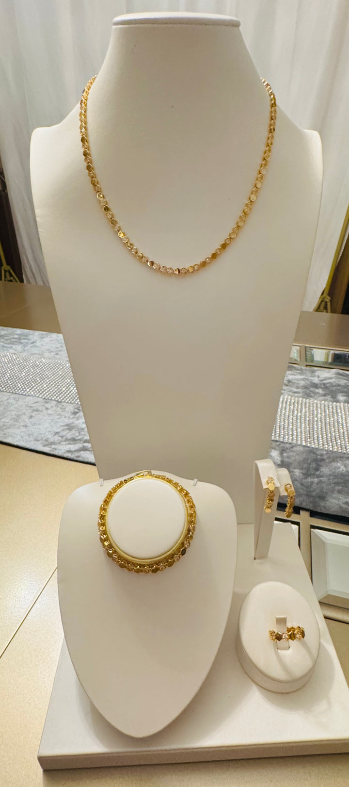 SHORT NECKLACE SETS