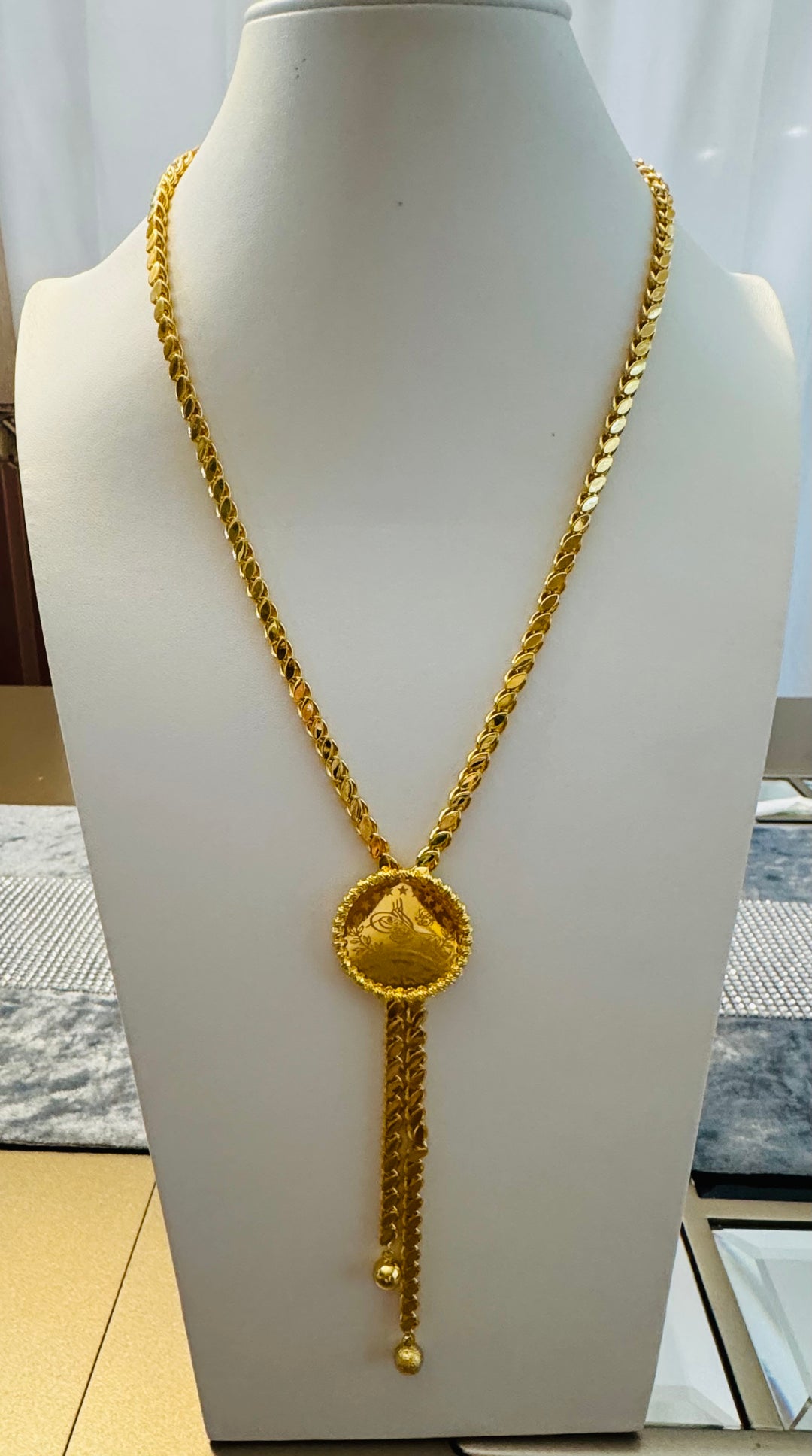 LONG NECKLACE